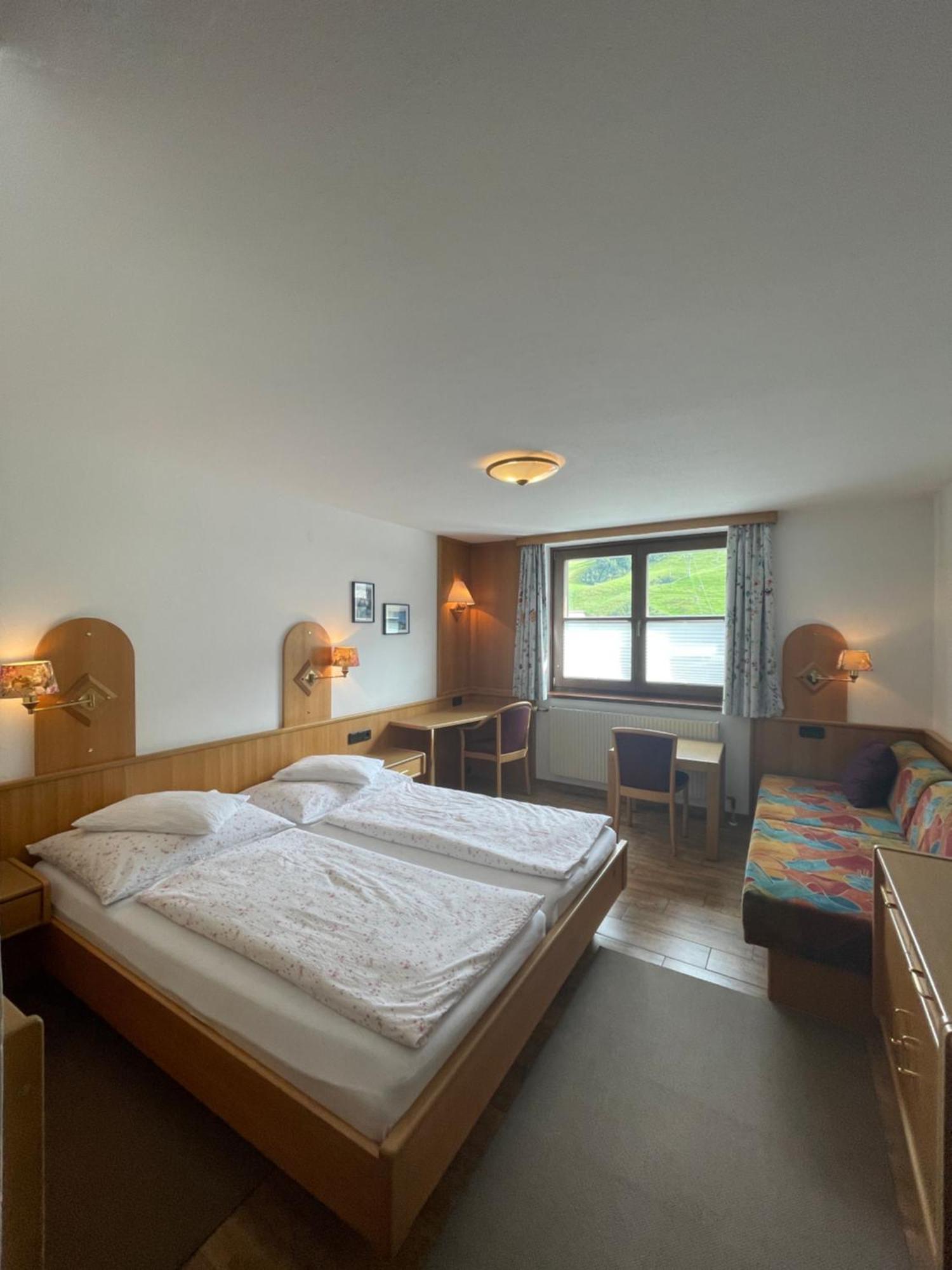 Restaurant-Pension Dorfwirt Bad Kleinkirchheim Bagian luar foto