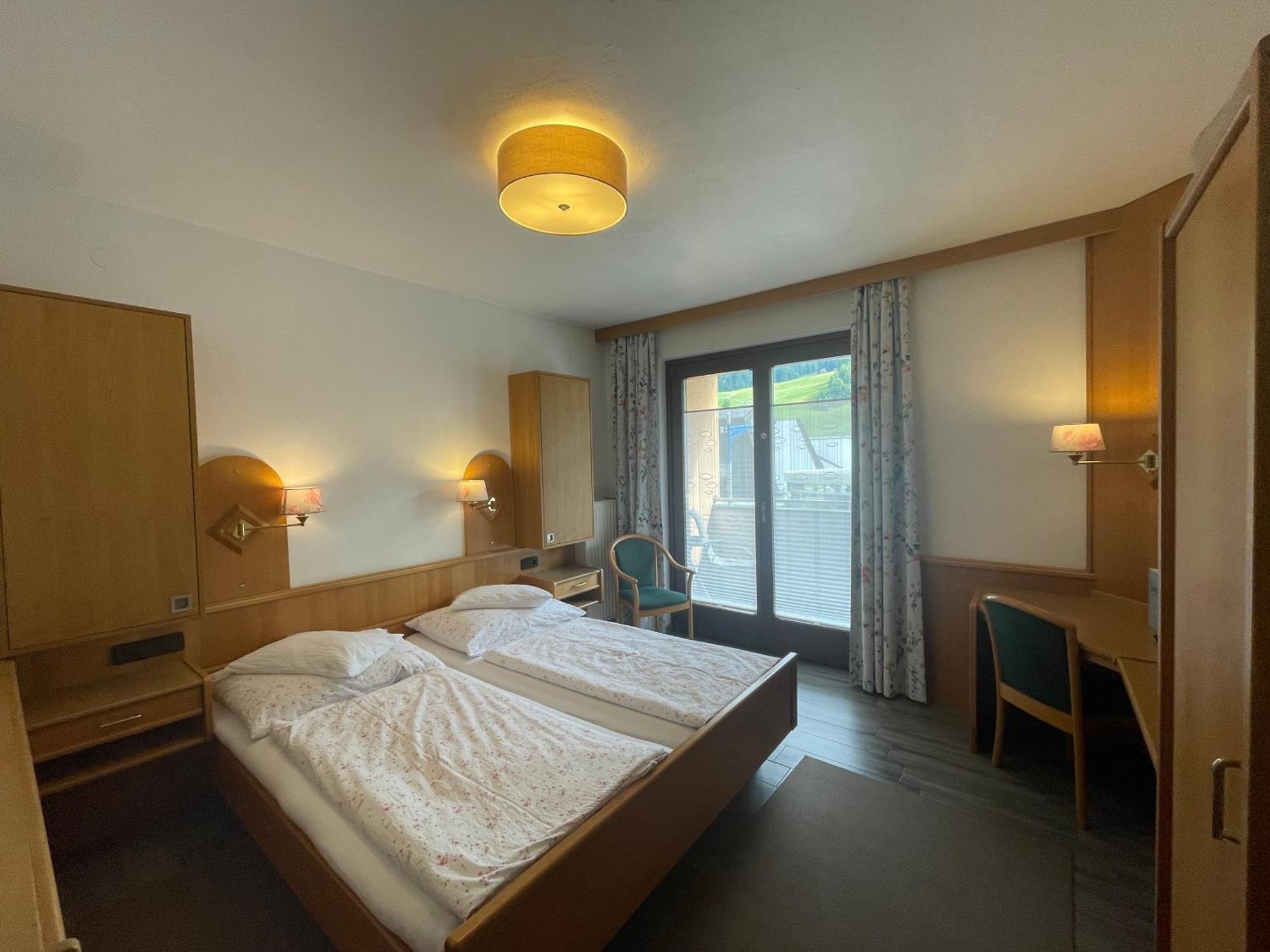 Restaurant-Pension Dorfwirt Bad Kleinkirchheim Bagian luar foto